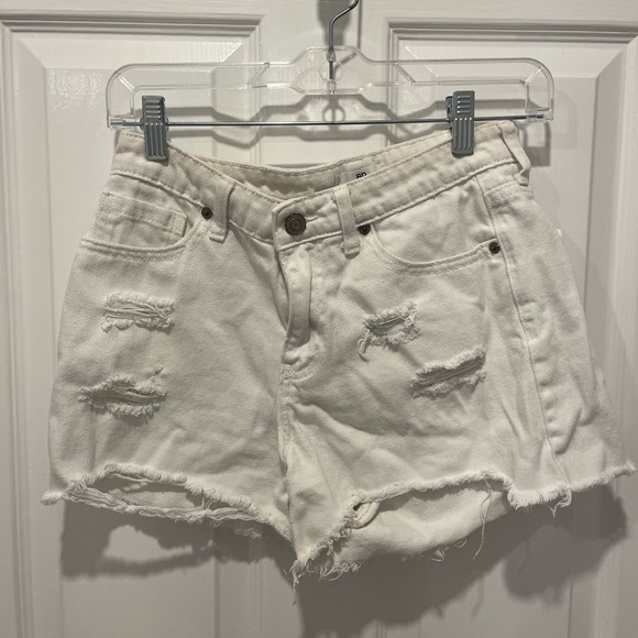 B.P. white denim shorts - Picture 1 of 3